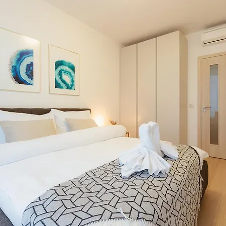 Lägenhet Panorama Luxury Retreat Bratislava