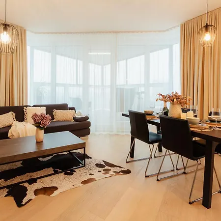 Апартаменти Panorama Luxury Retreat