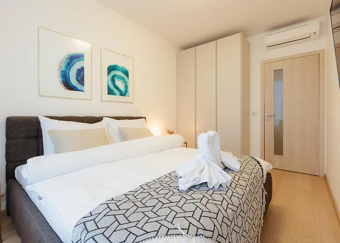 Апартаменти Panorama Luxury Retreat Братислава